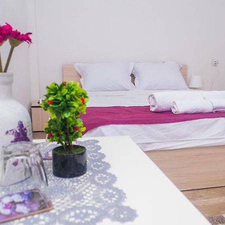 Bed & Breakfast Delikates Stojakovo エクステリア 写真
