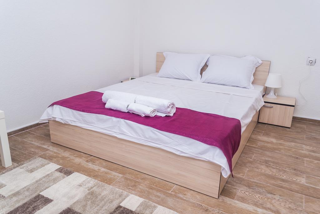 Bed & Breakfast Delikates Stojakovo エクステリア 写真
