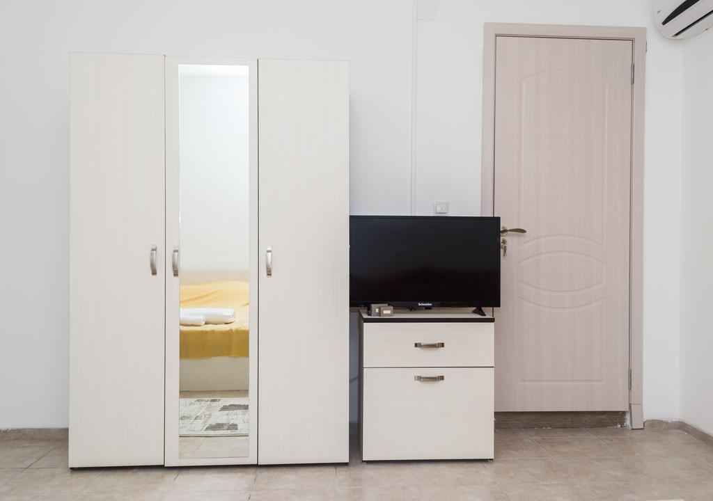 Bed & Breakfast Delikates Stojakovo エクステリア 写真