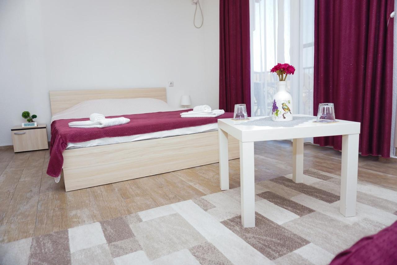 Bed & Breakfast Delikates Stojakovo エクステリア 写真
