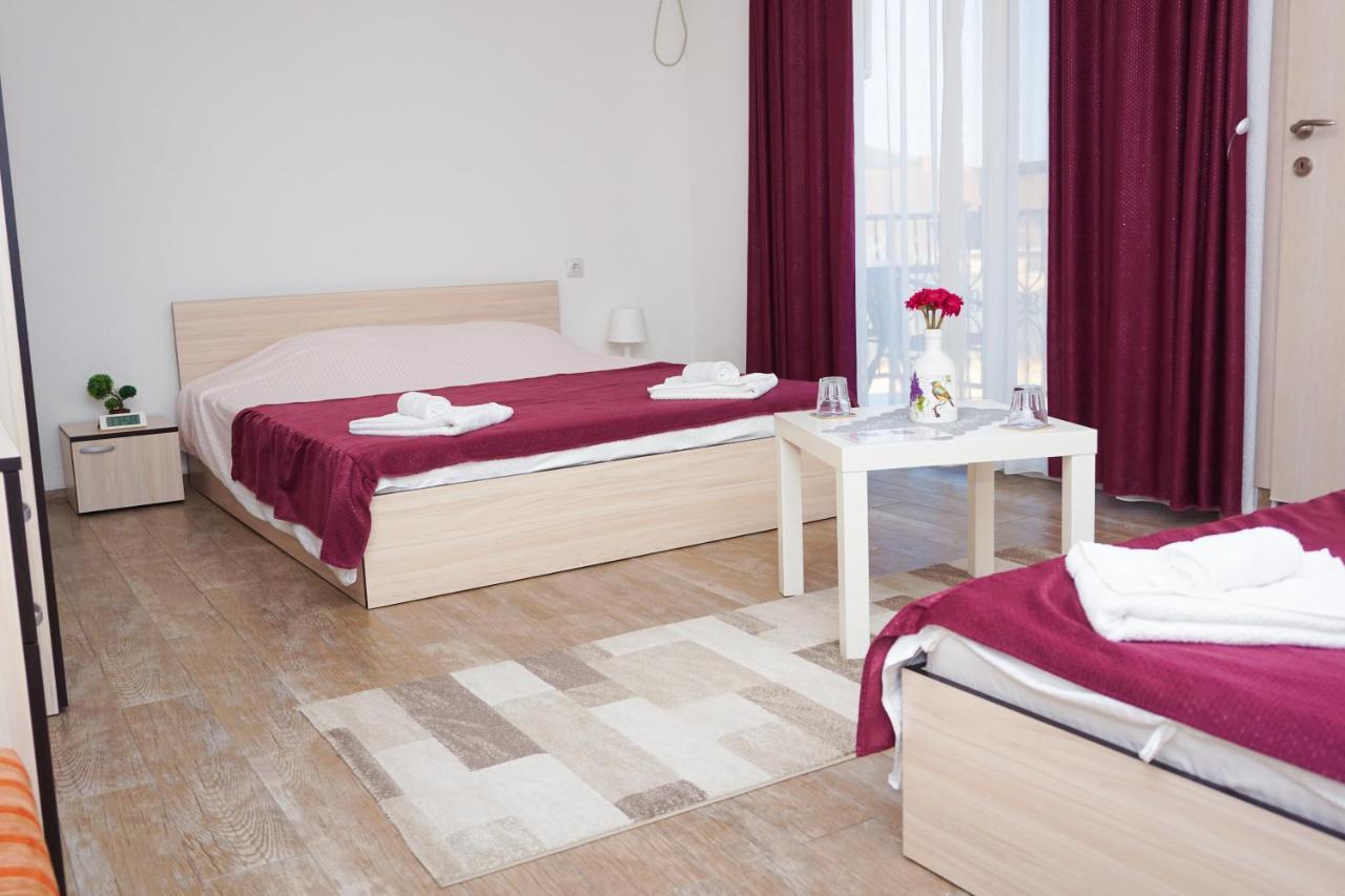 Bed & Breakfast Delikates Stojakovo エクステリア 写真