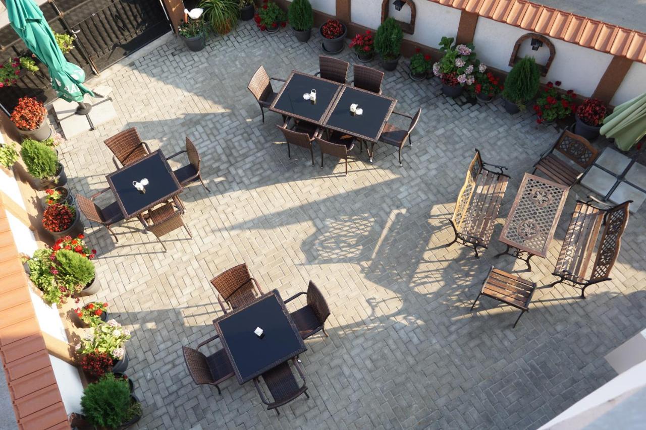 Bed & Breakfast Delikates Stojakovo エクステリア 写真