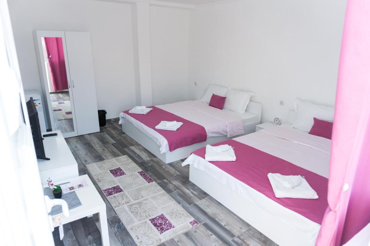 Bed & Breakfast Delikates Stojakovo エクステリア 写真